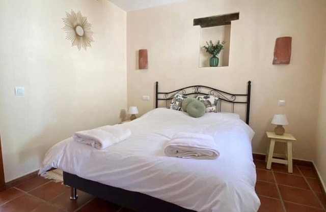 Lovely 1 bedroom apartment with shared pool