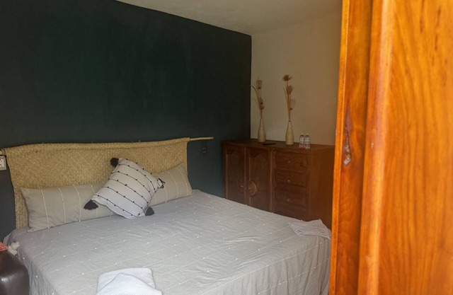 Lovely 12 bedroom house with views of the Oaxaca Mountains