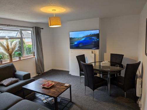 Lovely 2 bedroom apartment with a garden
