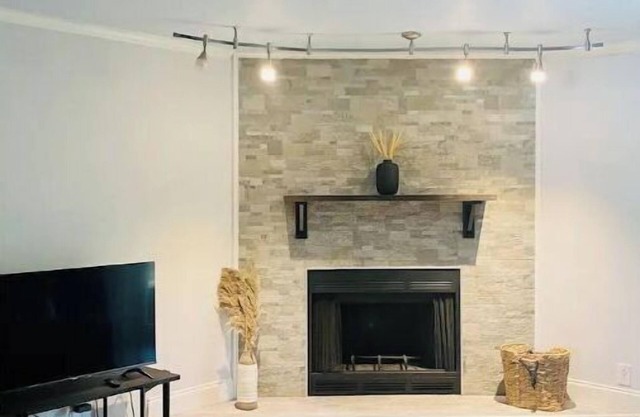 Lovely 2-bedroom apartment minutes from downtown