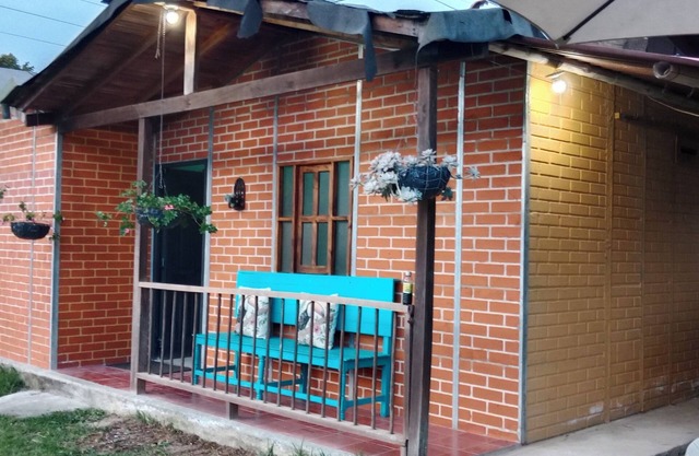 Lovely 2-bedroom bungalow in Guarne