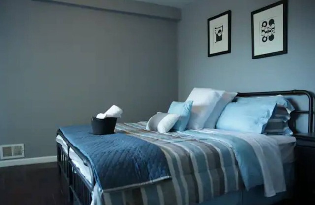 Lovely 2-bedroom loft with hot tub