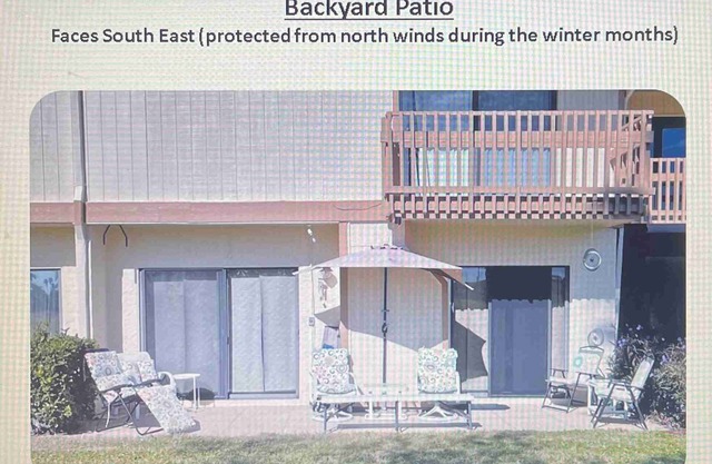 Lovely, 2 story, 2-bedroom townhome - AC and WiFi in marvelous St. Pete’s Beach