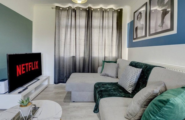 Lovely 3 Bed house in Central Hull - Sleeps 7