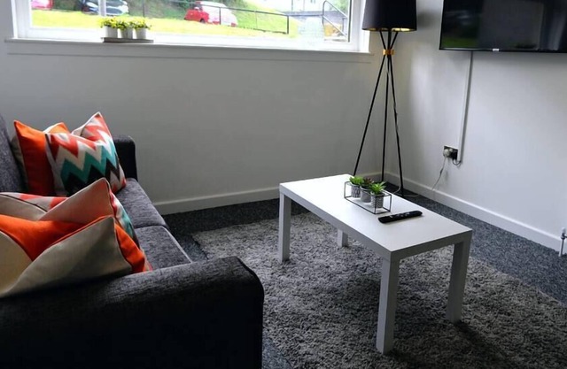 Lovely 3 bed apartment in Rutherglen