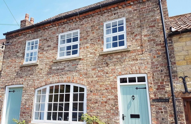 Superbe chalet et jardin de 3 chambres à Thornton. Convient aux familles et aux vélos. Wifi.