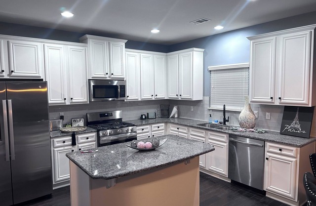 Lovely 4 Bedroom, 3 Bath Oasis