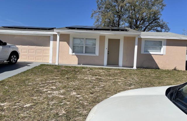 Lovely 4-bedroom house with fitness room, WiFi in Port Richey