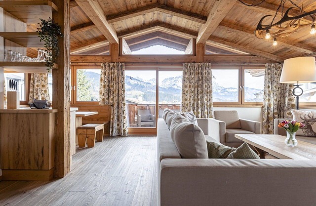 Acogedor apartamento para 4 personas con bañera de hidromasaje, WIFI, TV, balcón y aparcamiento