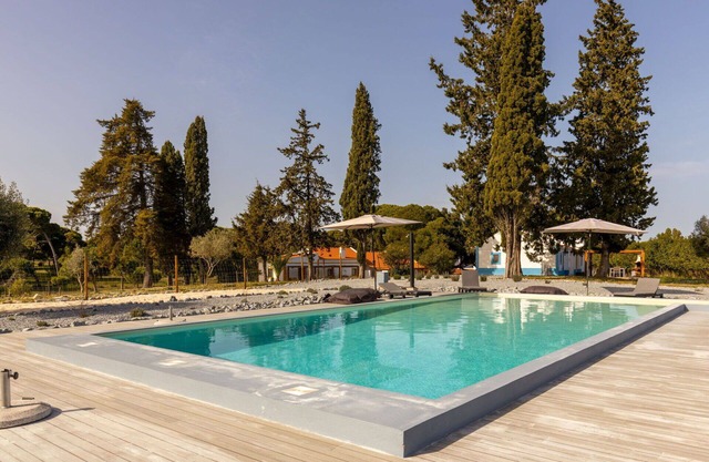Confortable appartement dans une maison de vacances avec WIFI, piscine, TV et terrasse