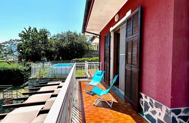 Bel appartement pour 6 personnes avec piscine privée, WIFI, balcon et animaux admis