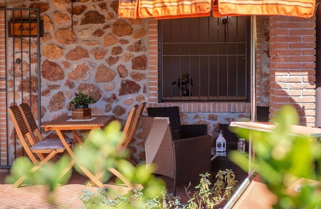 Bel appartement dans une maison de vacances avec climatisation, WIFI, TV, terrasse et animaux admis