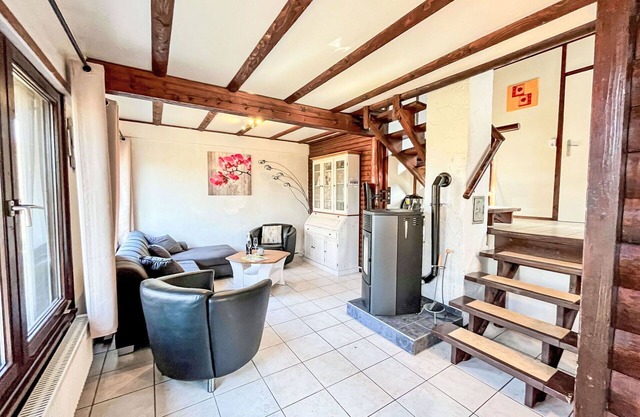 Joli appartement dans une maison de vacances avec WIFI, climatisation, TV et terrasse