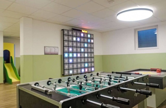 Joli appartement pour 4 personnes avec WIFI, TV, terrasse et parking