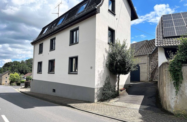 Bel appartement pour 10 personnes avec WIFI, climatisation, TV, patio et parking