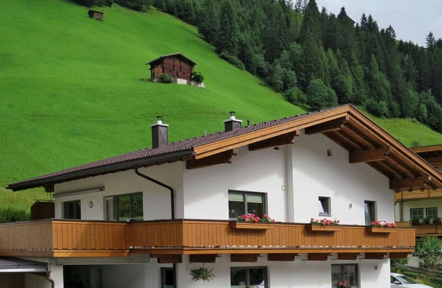 Agréable appartement pour 8 personnes avec WIFI, TV et parking