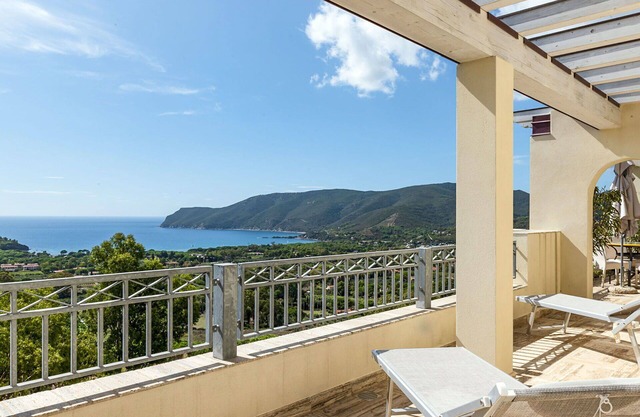 Bel appartement pour 4 personnes avec climatisation, piscine, WIFI, TV, terrasse et parking