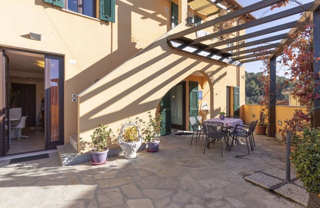 Bel appartement avec WIFI, climatisation, TV, terrasse, animaux admis et parking