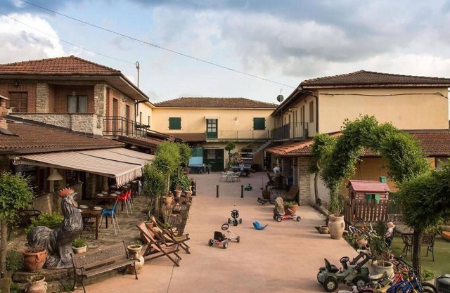 Agréable appartement pour 6 personnes avec WIFI, piscine, TV, terrasse et animaux admis