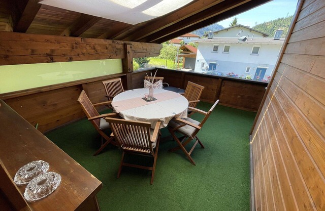 Joli appartement pour 12 personnes avec WIFI, TV, terrasse et animaux admis