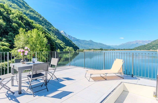 Joli appartement pour 2 personnes avec climatisation, WIFI, TV et balcon