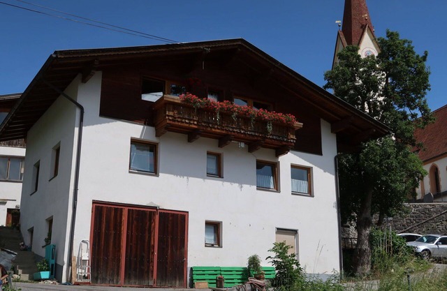 Confortable appartement pour 6 personnes avec WIFI, TV, balcon, animaux admis et parking