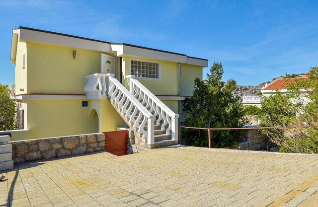 Bel appartement pour 6 personnes avec WIFI, climatisation, TV et terrasse