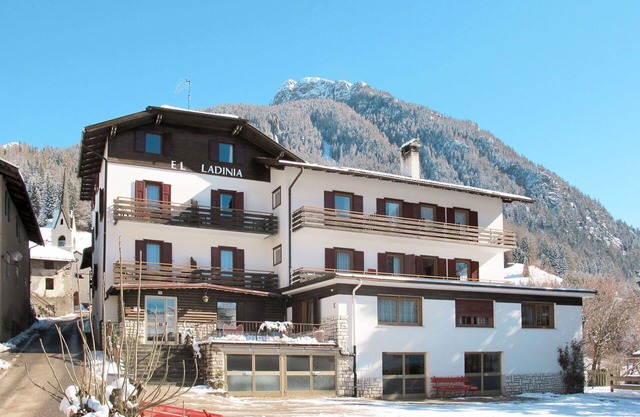 Agréable appartement pour 7 personnes avec WIFI, TV, patio, animaux admis et parking