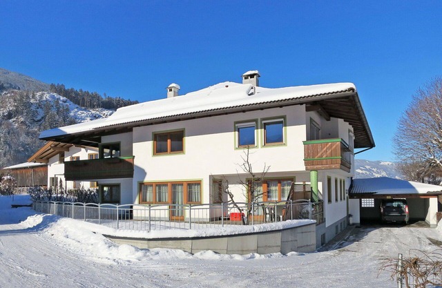 Agréable appartement pour 6 personnes avec WIFI, TV, terrasse et parking