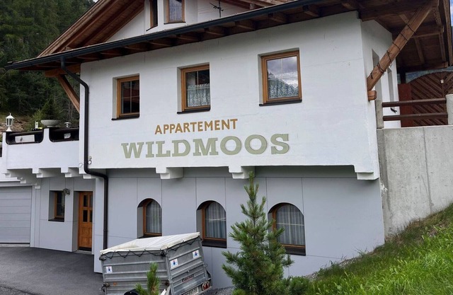 Confortable appartement pour 8 personnes avec WIFI, TV et parking