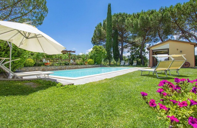 Agréable appartement pour 4 personnes avec WIFI, piscine, TV, terrasse et animaux admis