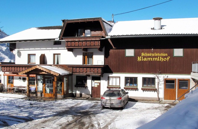 Bel appartement dans une maison de vacances avec piscine, WIFI, TV, balcon et parking