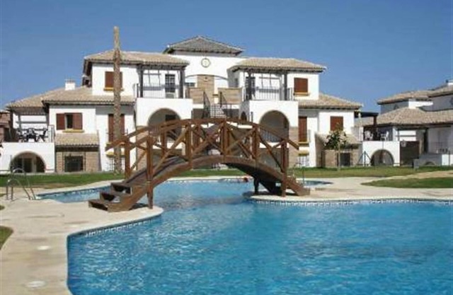 Charmant appartement à Vera Playa avec piscines intérieure et extérieure partagées, Wi-Fi et A/C