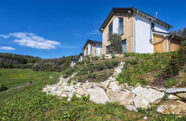 Agréable appartement dans une maison de vacances avec WIFI, TV, terrasse, animaux admis et parking