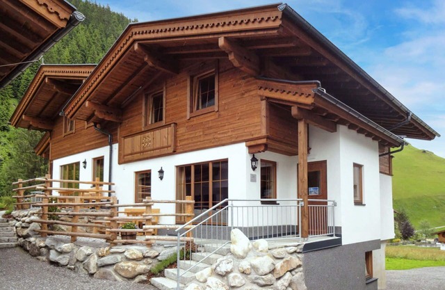 Joli appartement dans une maison de vacances pour 9 personnes avec WIFI, TV, terrasse et parking