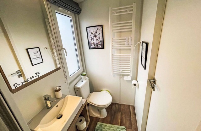 Joli appartement dans une maison de vacances avec WIFI, climatisation, TV, terrasse et parking