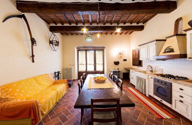 Confortable appartement dans une maison de vacances avec climatisation, WIFI, TV et parking