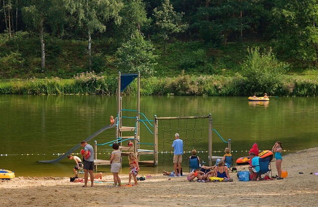 Joli appartement dans une maison de vacances pour 4 personnes avec piscine, WIFI, TV et terrasse