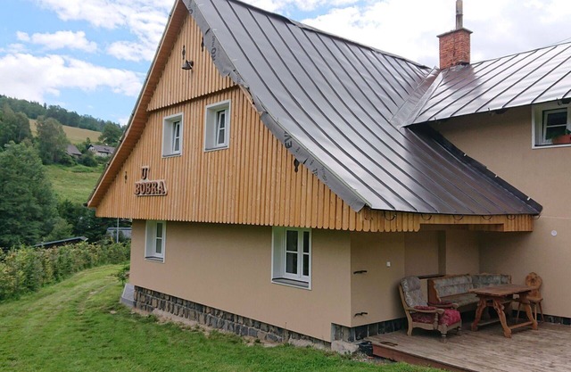Joli appartement dans une maison de vacances avec WIFI, TV, patio, vue panoramique, parking