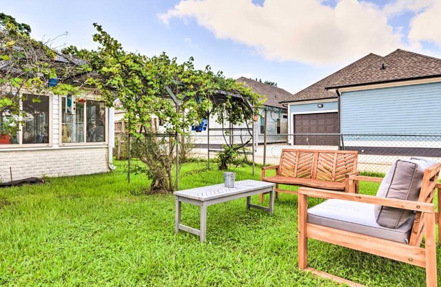Lovely Bay St Louis Home 4 Blocks to Old Town