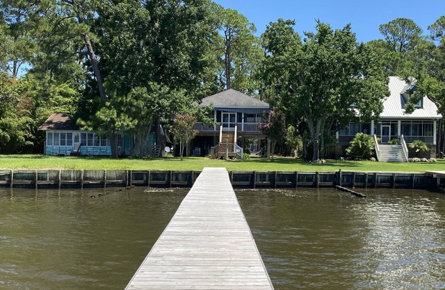 Lovely Bayfront Home with your own pier.