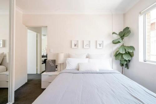 Lovely bedroom in eastern suburbs