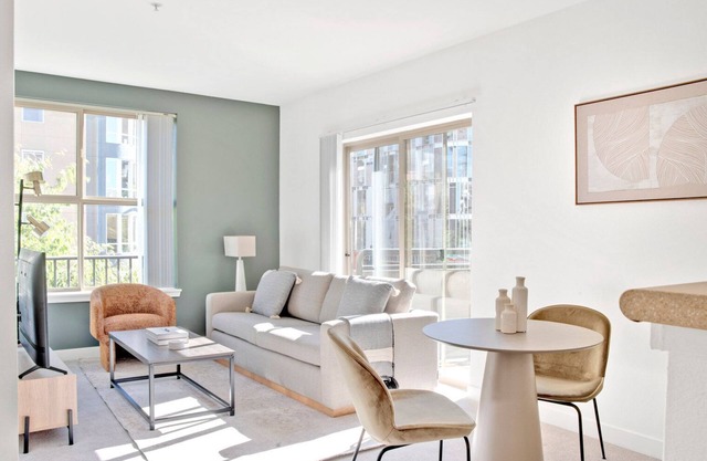 Lovely Bellevue 1BR w/ W/D, Gym & Lounge nr Downtown Park, by Blueground