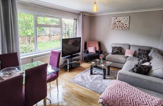 Lovely bungalow 3 bedrooms free Parking wifi