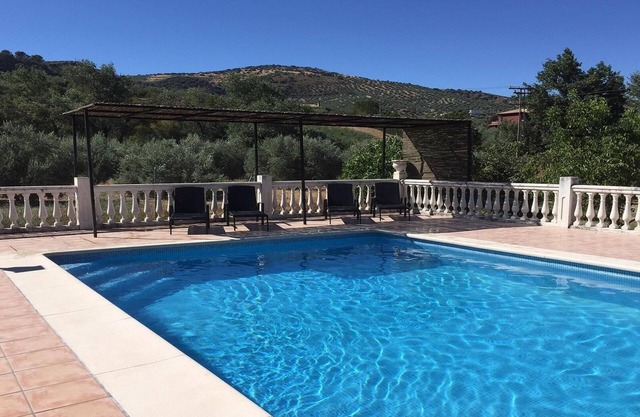 Belle maison de campagne, à distance de marche de Montefrio, avec piscine privée et fermée