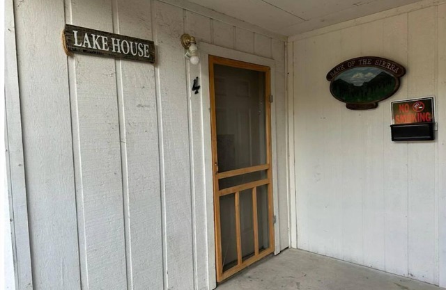 Lovely Creek View Apartment Near GIANT SEQUOIAS
