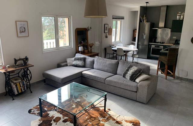 Jolie maison individuelle dans un petit village typique