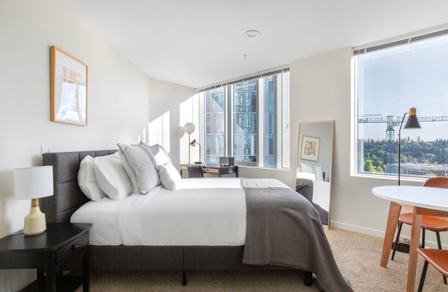 Lovely Downtown Bellevue Studio w/ Gym, W/D, near shops, by Blueground