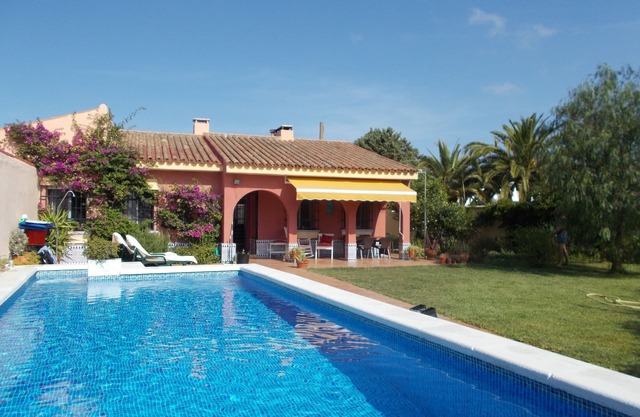Lovely Private House, Piscine, Jardin, Wi-fi Barbecue Parking