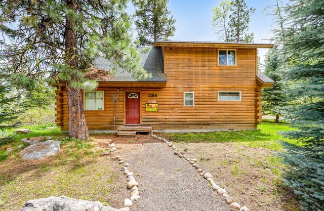 Belle maison familiale avec foyer et foyer au gaz près du bassin de l'ours!